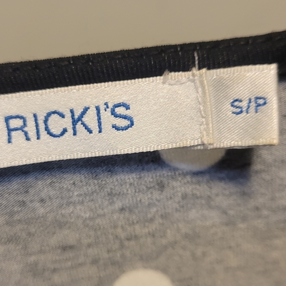 women's top - Picture 2 of 2